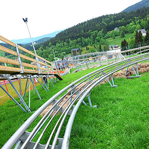 Zjeżdżalnia grawitacyjna Czarna Żmija