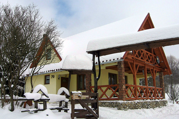 Źródełko i Dzika Stokrotka - Domki w górach - Idzików